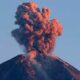 Gunung Semeru Luncurkan Awan Panas Sejauh 8,5 Km, Warga Panik Mengungsi
