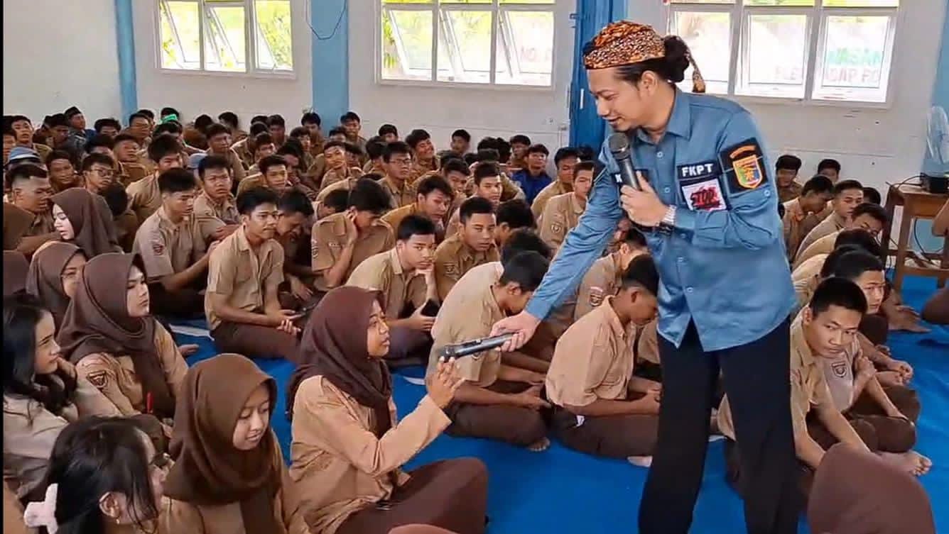 Ledakan di Masjid SMAN 72: Ken Setiawan Ungkap Pola Baru Radikalisasi Remaja Korban Bully
