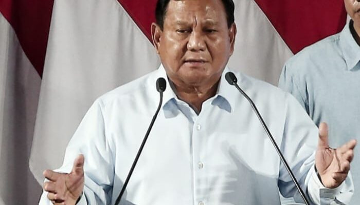 Tunda Terbang ke Sydney, Prabowo Gelar Rapat Dadakan di Lanud Halim Perdanakusuma