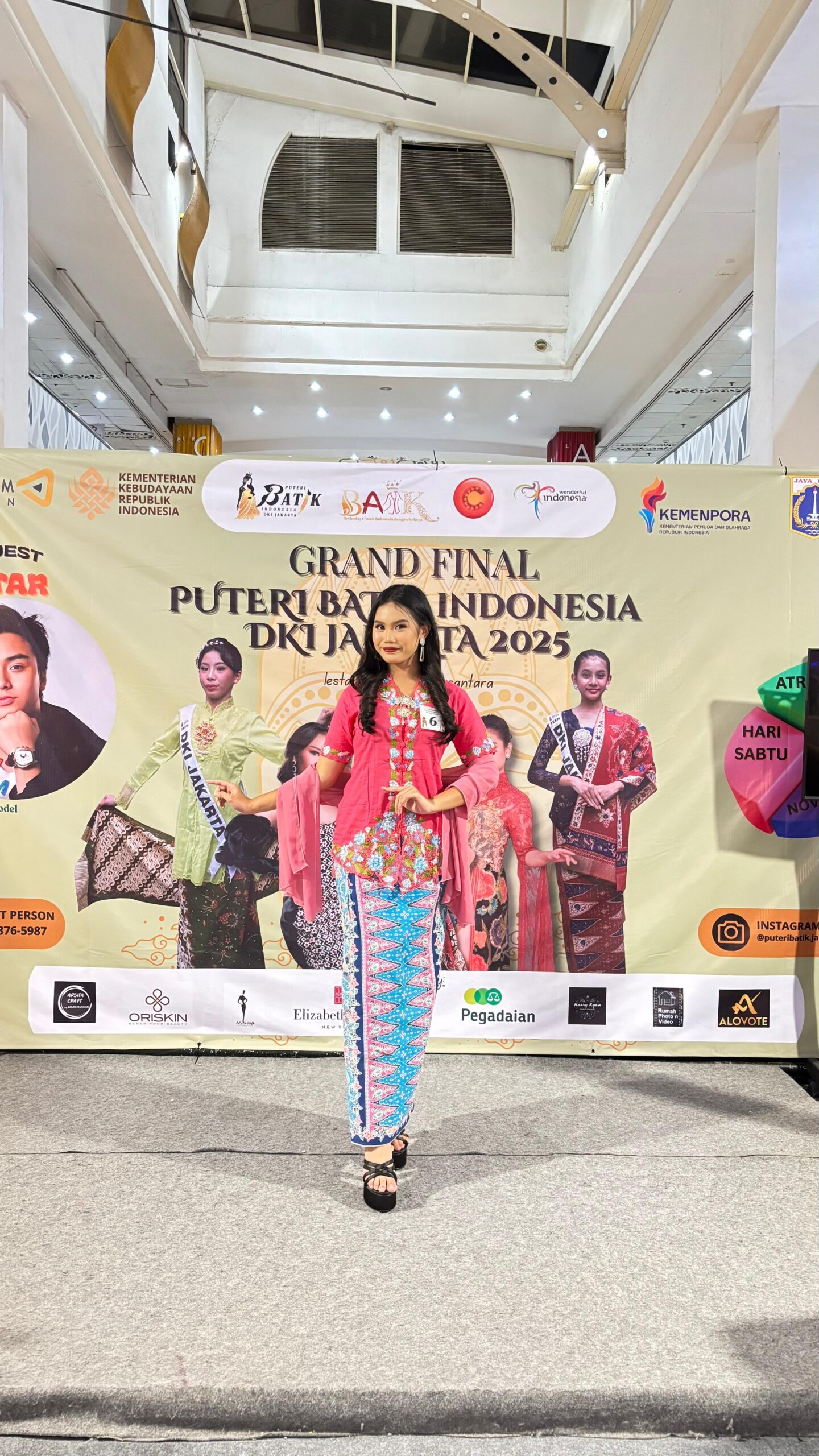 Tarina Putri Rahayu, Siswi SMAN 90 Jakarta yang Raih Winner Putri Batik Remaja DKI Jakarta 2025
