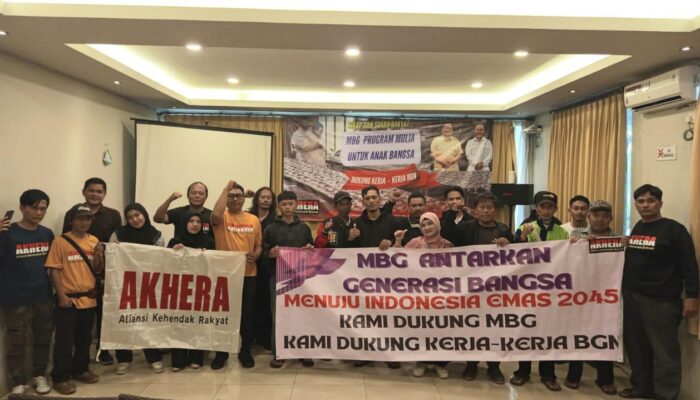 Akhera Sebar 100 Spanduk Dukung Peningkatan Mutu Program MBG di Jabodetabek