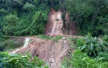 Jalan Raya Ciamis–Kawali–Cirebon Ditutup Total Akibat Longsor