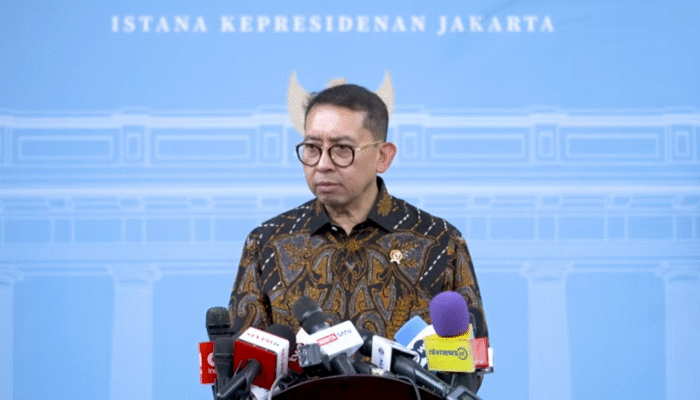 Aneh Dulu Ikut Jatuhkan, Kini Fadli Zon Malah Ngotot Beri Soeharto Gelar Pahlawan