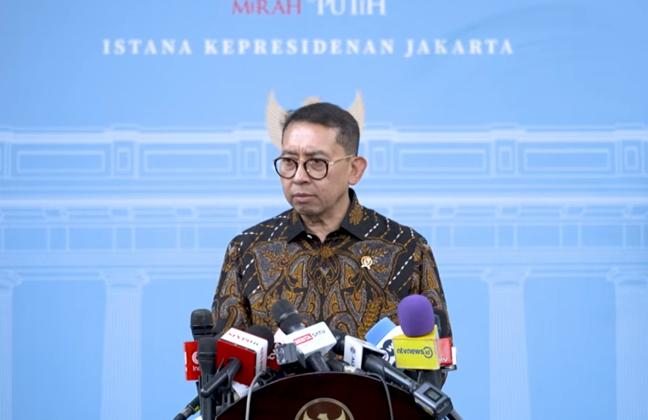 Aneh Dulu Ikut Jatuhkan, Kini Fadli Zon Malah Ngotot Beri Soeharto Gelar Pahlawan