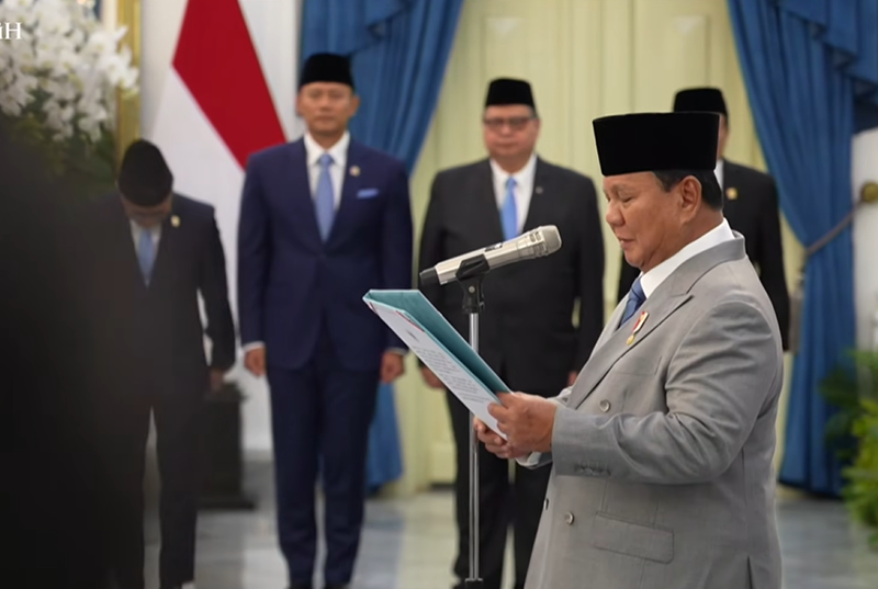 Prabowo Lantik Komisi Percepatan Reformasi Kepolisian Negara Republik Indonesia - Holopis