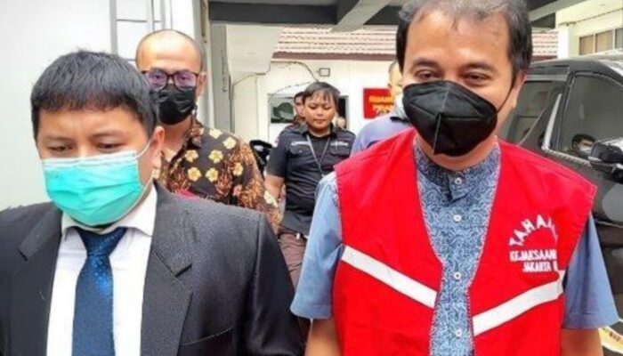 Roy Suryo Cs Terus Bermanuver Hadapi Jokowi