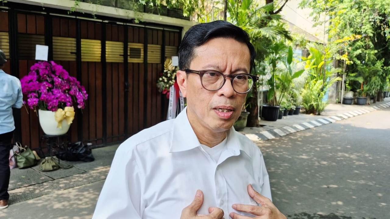 Sudah Tepat Jadi Tersangka, Joman Minta Roy Suryo Cs Makan Enak dan Siap-Siap Bawa Koper ke Penjara