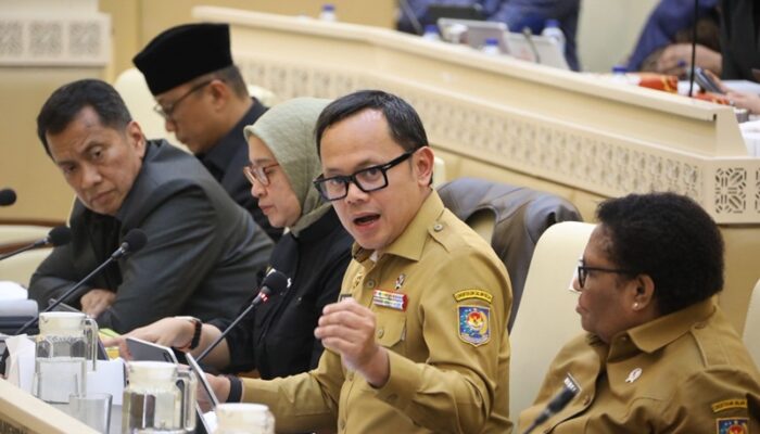 Rapat dengan DPR, Kemendagri Tegaskan Komitmen Kawal Percepatan Program Strategis Nasional