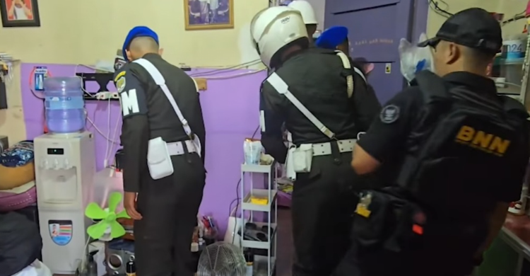 Sapu Bersih Sindikat Narkoba, BNN Gerebek Kampung Berlan Jaktim