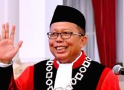 Langsung Tunjukin Aslinya, Hakim Konstitusi Arsul Sani Bantah Tudingan Ijazah Palsu