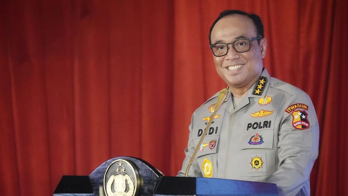 FH UB Anugerahkan Penghargaan Kepemimpinan Publik kepada Komjen Dedi Prasetyo