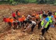 Polda Jateng Kerahkan 155 Personel dan 4 Anjing Pelacak Cari Korban Longsor Cilacap
