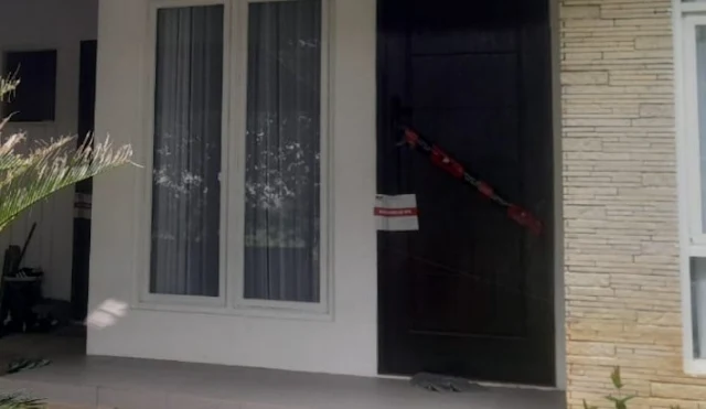 KPK Segel Rumah Kajari Bekasi Eddy Sumarman di Pondok Indah