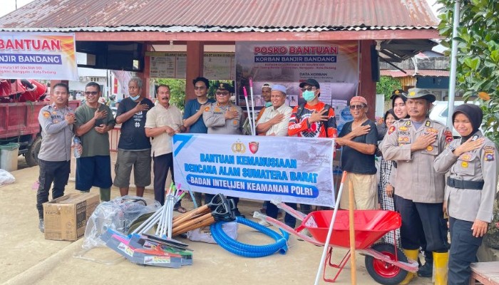 Gerak Cepat Baintelkam Polri Salurkan Bantuan, Sumatera Barat Bangkit Lebih Kuat