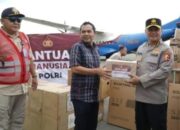 Polri Kirim Perahu Karet hingga Solar Panel untuk Bantu Korban Bencana di Sumatera