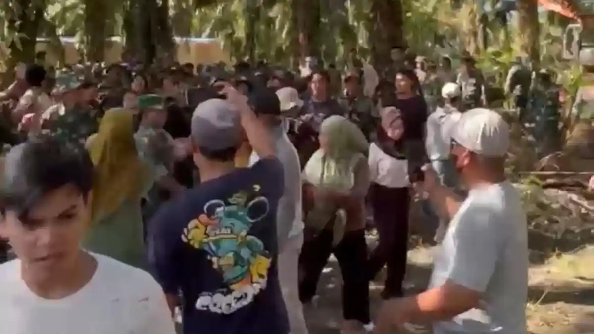 Gegara Tolak Pembangunan Markas, TNI Bentrok dengan Warga