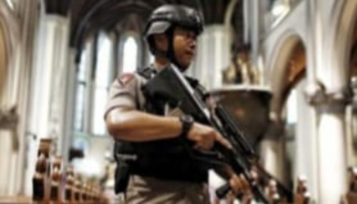 Brimob Sterilisasi Gereja Katedral Jakarta Jelang Misa Natal, Situasi Dipastikan Aman