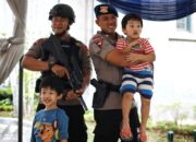 Polisi Jaga Keamanan Perayaan Natal 2025 di Gereja Katedral Jakarta