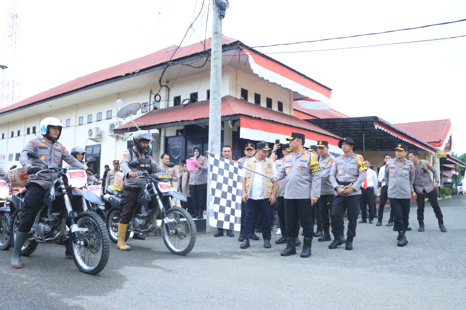 Wakapolri Beri Dukungan Alat Berat, Percepat Pemulihan Pascabencana di Aceh Utara