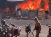 Kebakaran Pasar Induk Kramat Jati: 350 Kios Hangus