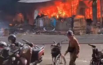 Kebakaran Pasar Induk Kramat Jati: 350 Kios Hangus