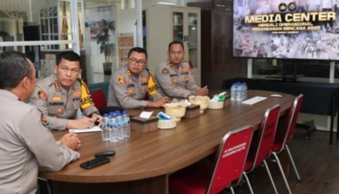 Polri Dirikan Media Center di Soetta, Gerak Cepat Salurkan Bantuan Bencana Sumatra