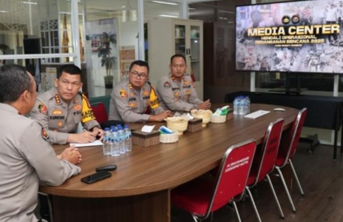 Polri Dirikan Media Center di Soetta, Gerak Cepat Salurkan Bantuan Bencana Sumatra