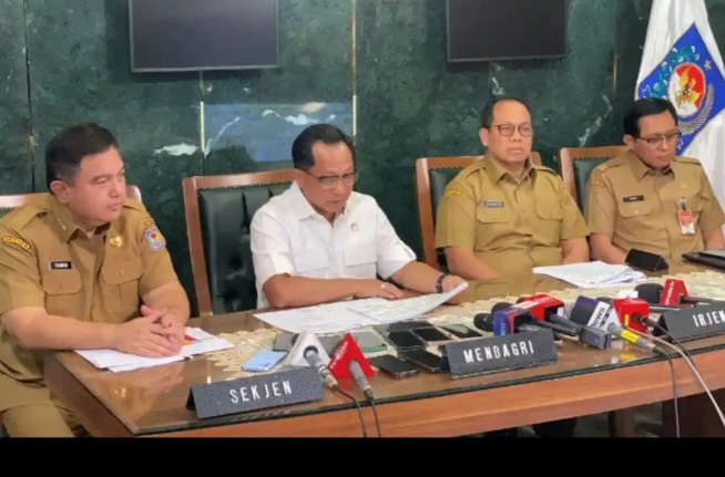 Mendagri Berhentikan Bupati Aceh Selatan Mirwan MS, Baital Mukadis Jadi Plt Bupati