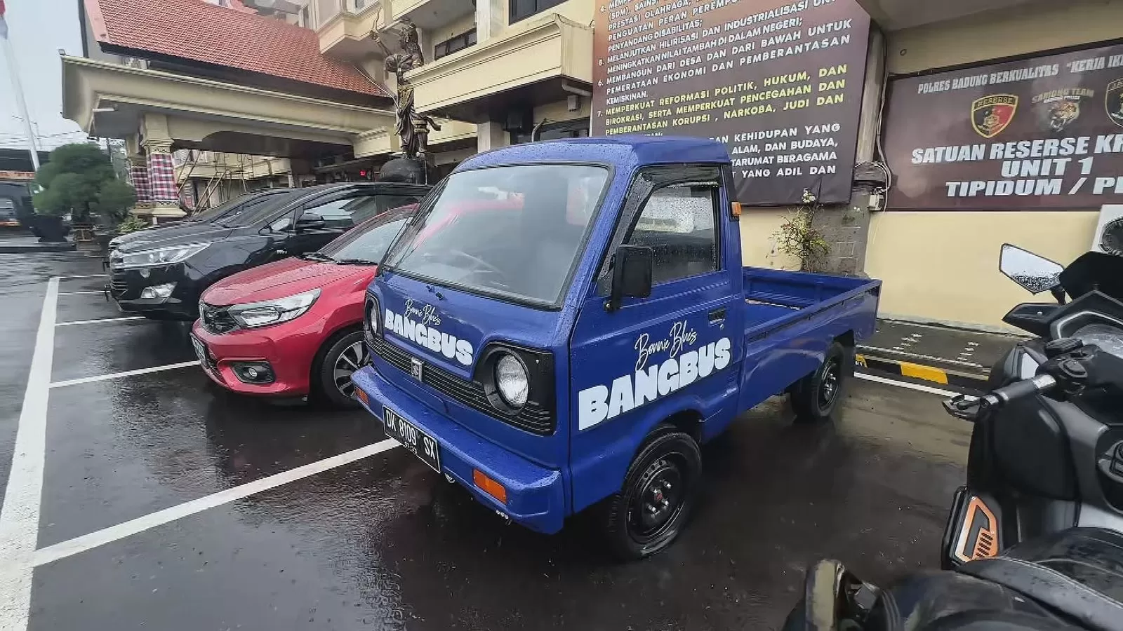 Mobil Bonnie Blue di Polres Badung