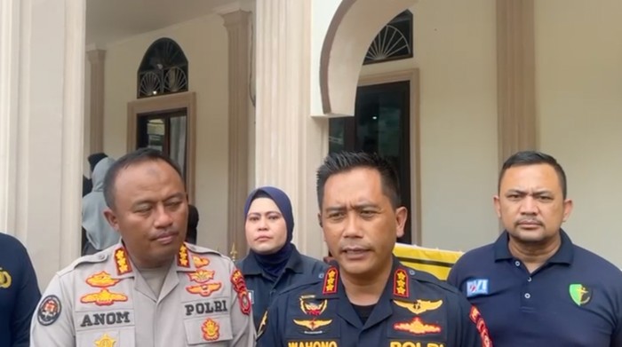 Tim DVI Polri Berhasil Identifikasi 123 Jenazah Korban Banjir Agam