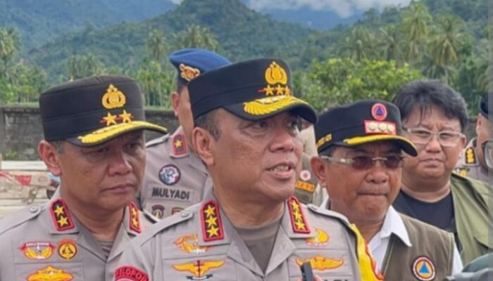 Polri Kembali Kirim Alat Berat untuk Percepatan Pemulihan Bencana Sumatera