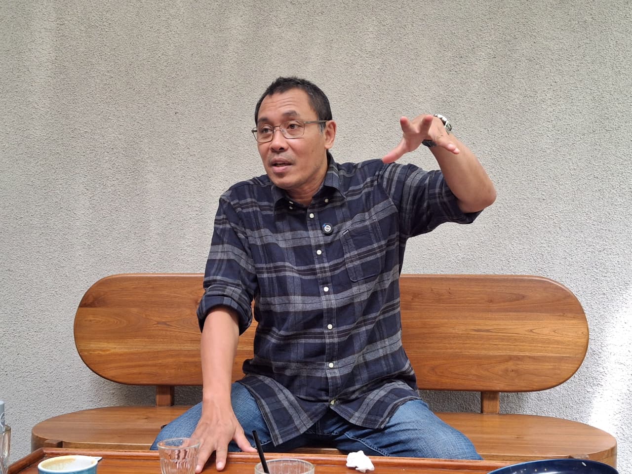 MK “Main Aman”? Gugatan UU TNI Ditolak Gara-gara Berkas, Darmawan Sepriyossa: Ada yang Mau Goyang Aturan yang Sudah Benar