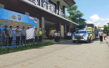 Wakapolri Pimpin Seremoni Pengiriman Bantuan Kemanusiaan dari Lampung ke Sumbar