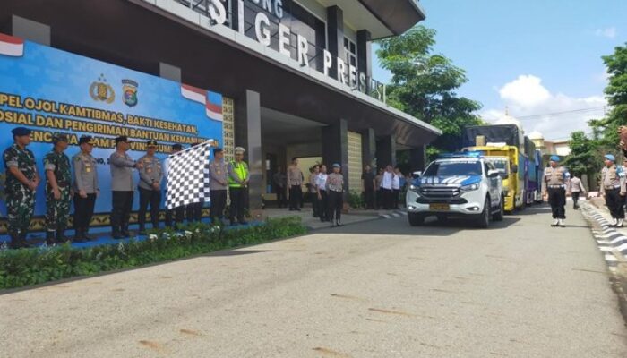 Wakapolri Pimpin Seremoni Pengiriman Bantuan Kemanusiaan dari Lampung ke Sumbar