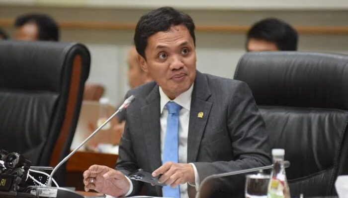 Ketua Komisi III Tegaskan Polri Tetap di Bawah Presiden Prabowo