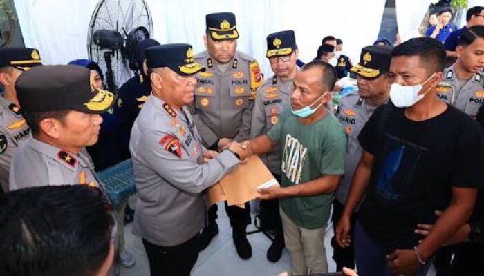 Wakapolri Turun Tangan Dampingi DVI, Serahkan Hasil Identifikasi Korban Bencana
