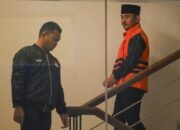 Ironi Bupati Bekasi: Muda, Kaya Raya, Maling Uang Rakyat