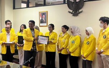 Solidaritas Kampus, 32 Mahasiswa UI Terdampak Bencana Sumatera Terima Bantuan Pendidikan