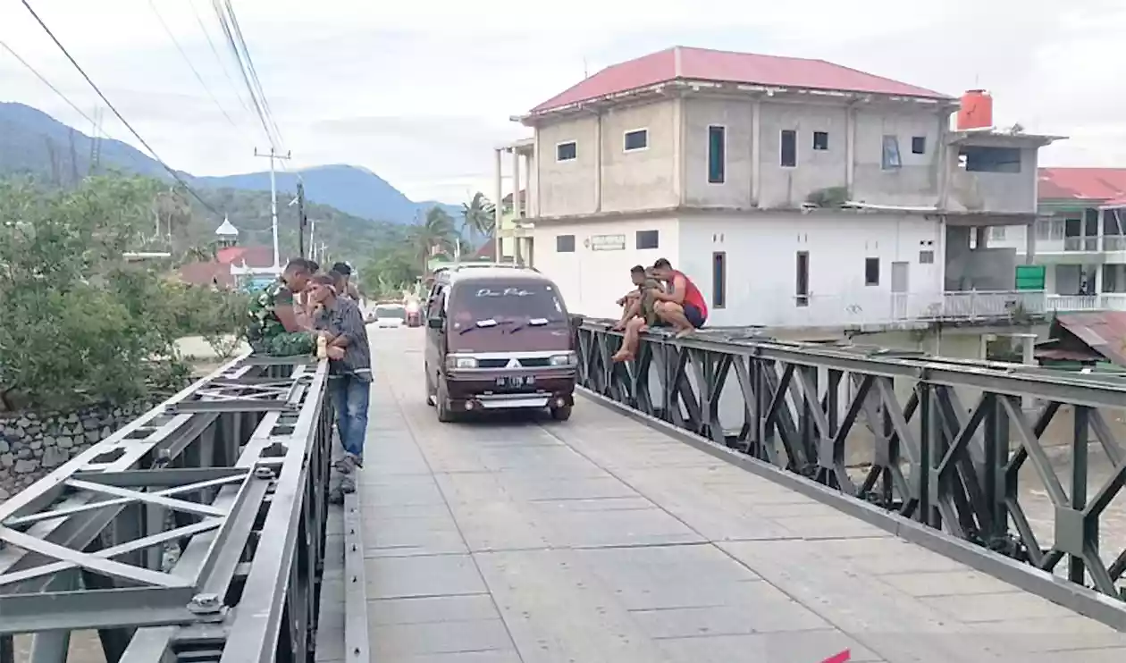 Pemkab Solok Apresiasi TNI, Mobilitas Warga Kembali Hidup Berkat Jembatan Bailey