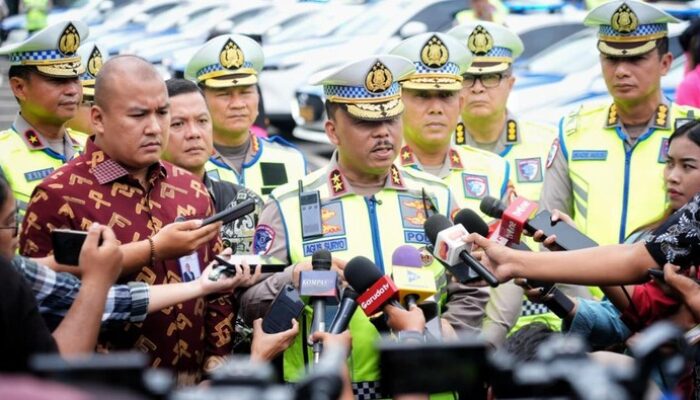 Polri Terjunkan Tim Bantu Pengurusan SIM STNK dan BPKB Bagi Korban Bencana