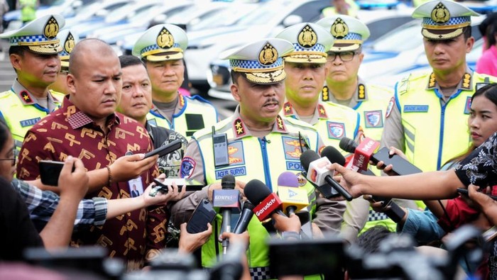 Polri Terjunkan Tim Bantu Pengurusan SIM STNK dan BPKB Bagi Korban Bencana