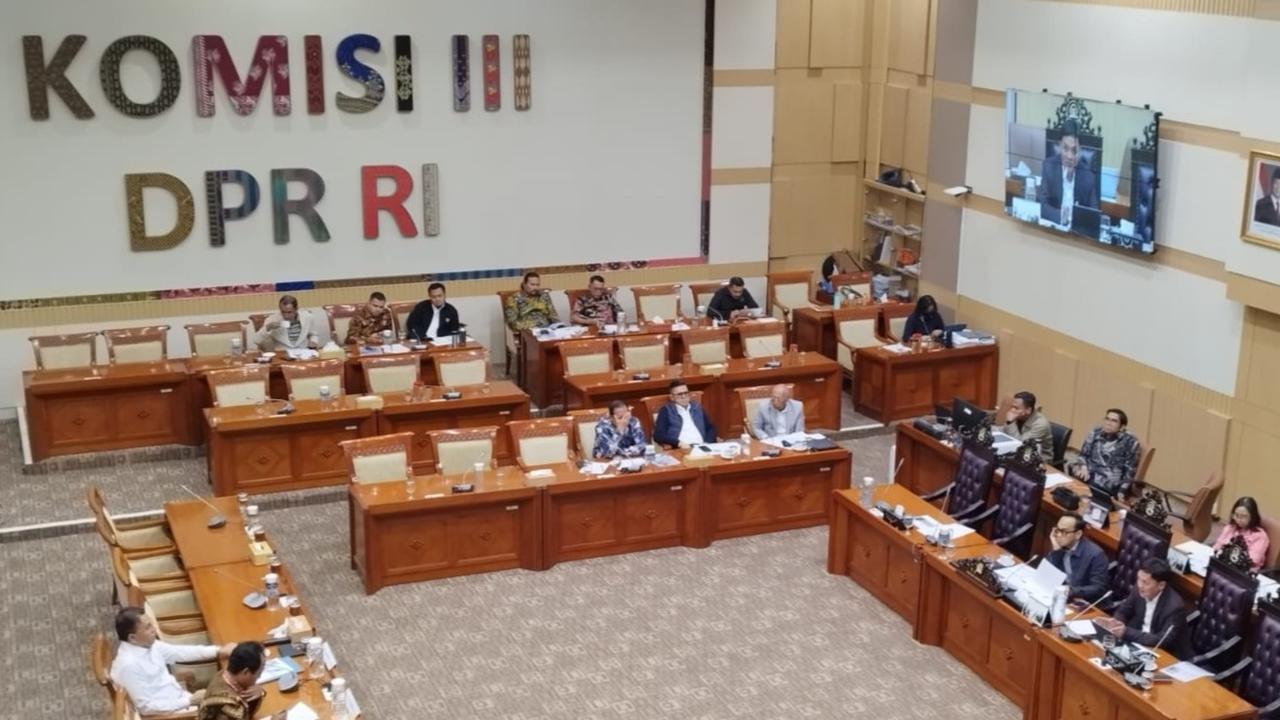 RDPU Komisi III: Polri Tetap di Bawah Presiden, Semua Sepakat