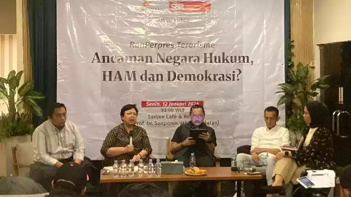 Centra Initiative Sebut Satgas Terorisme Tak Bisa Diisi Militer