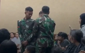 Imparsial Kritik Kehadiran TNI di Sidang Nadiem: Ruang Pengadilan Bukan Barak