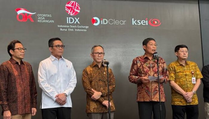 Gempar! Bos BEI & 4 Pejabat OJK Mundur Sekaligus — Tanggung Jawab Atas Anjloknya IHSG ?
