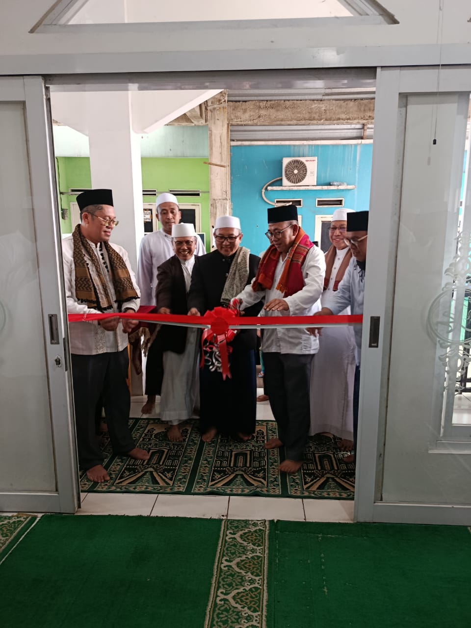 Wujudkan Persatuan Umat, Yayasan As-Syarbiniyah Resmikan Masjid Al-Hidayah Jatimakmur Senilai Rp1,3 Miliar