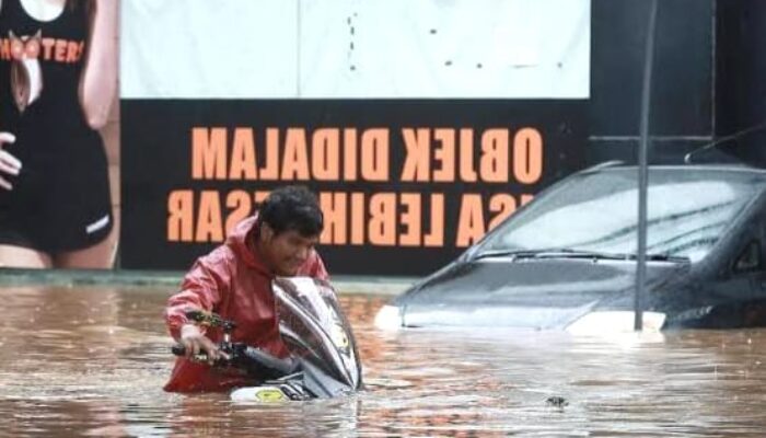 Banjir Jakarta Meluas: 125 RT dan 14 Ruas Jalan Masih Tergenang