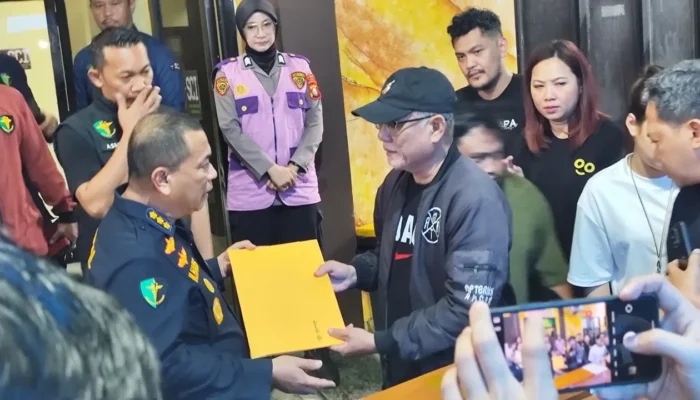 Biddokes Polda Sulsel Serahkan Jenazah Florencia, Pramugari Pesawar ATR 42-500 ke Keluarga