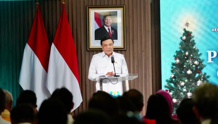 Rayakan Natal Bersama Warga Tapanuli Utara, Menko Polkam: Saudara-saudara Tidak Sendiri