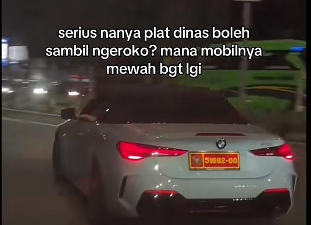 Mobil BMW Gunakan Plat Dinas Kemhan Palsu